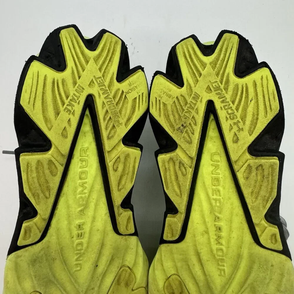 Under Armour UA Charged  Scramjet 3 Sneakers Youth 7Y Gray Yellow Athletic Shoes
